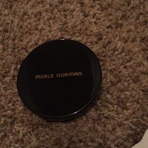 Merle Norman flawless affect powder